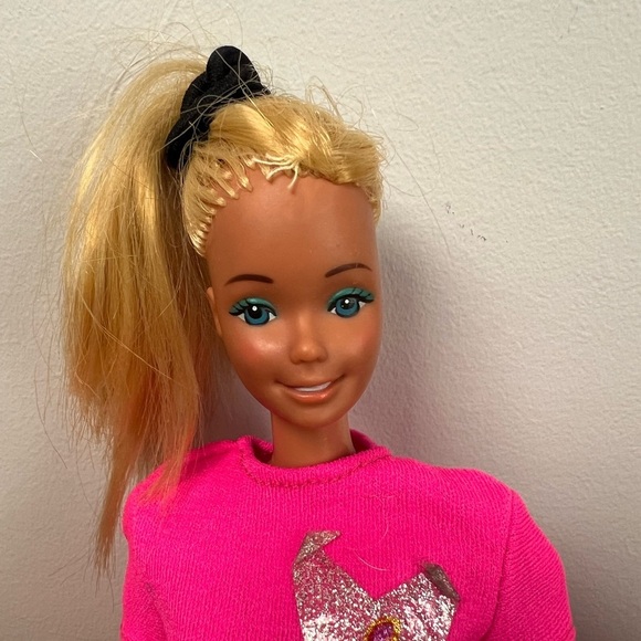 Mattel Vintage Barbie 1966 with Outfits - Picture 4 of 11